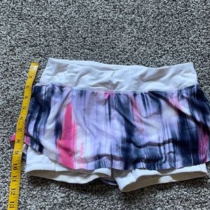 Gentle used- great condition. Tags are removed size small 2-4